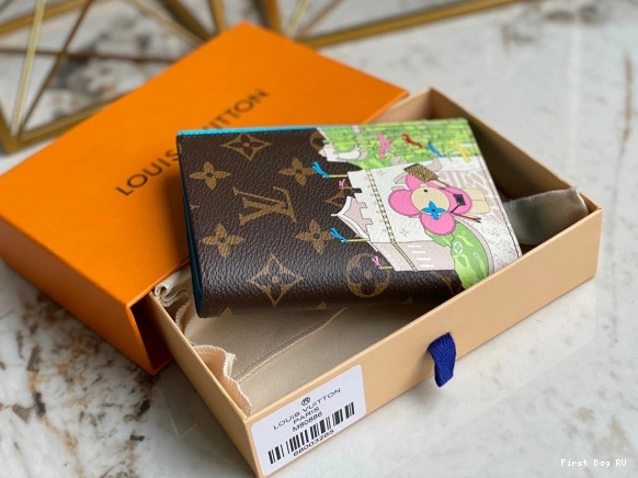 First bag VUITTON COVER LOUIS PASSPORT 0722
